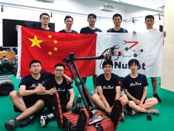 济南安耐研发的机器人履带助力国防科技大学在机器人夺冠