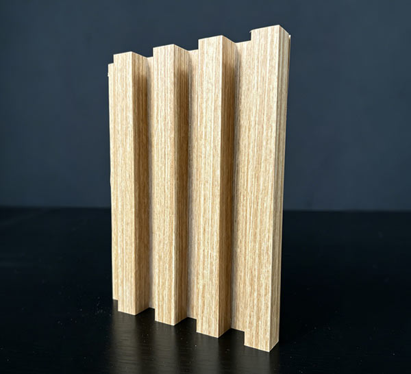 U-shaped four-slot grille